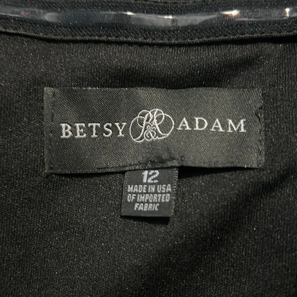 Betsy & Adam cocktail dress size 12. Black top with rose gold bottom - Picture 5 of 7